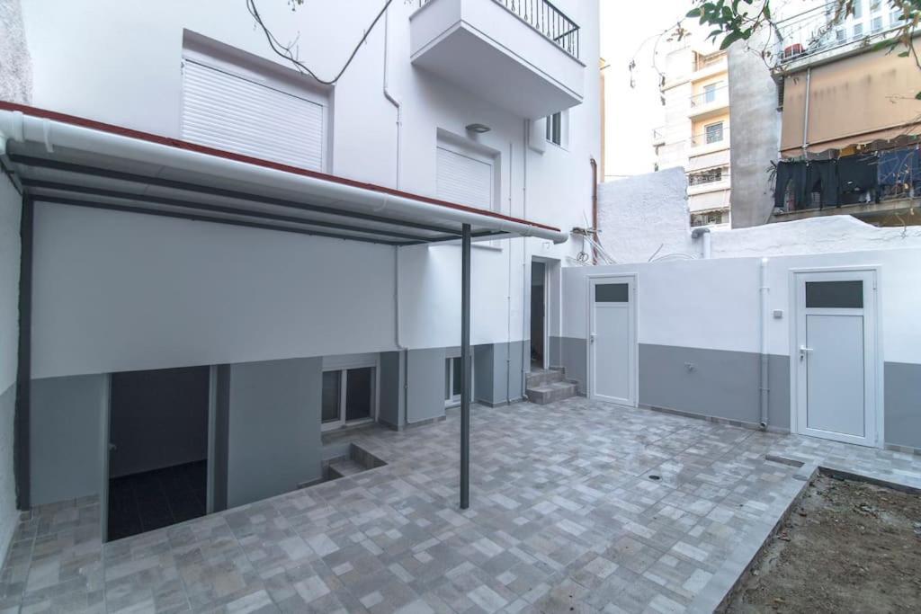 אתונה Downtown Rare And Modern Two Storey Building מראה חיצוני תמונה