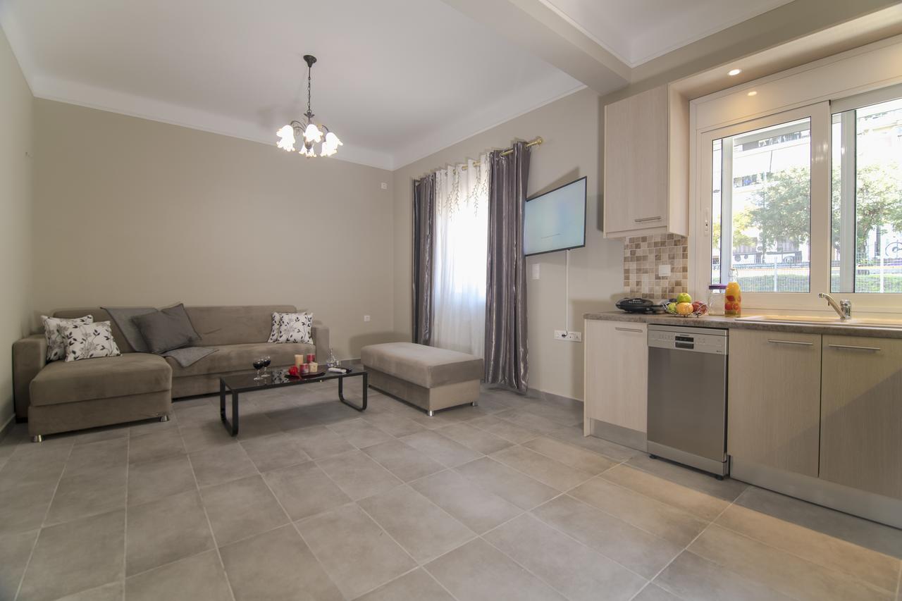 אתונה Downtown Rare And Modern Two Storey Building מראה חיצוני תמונה